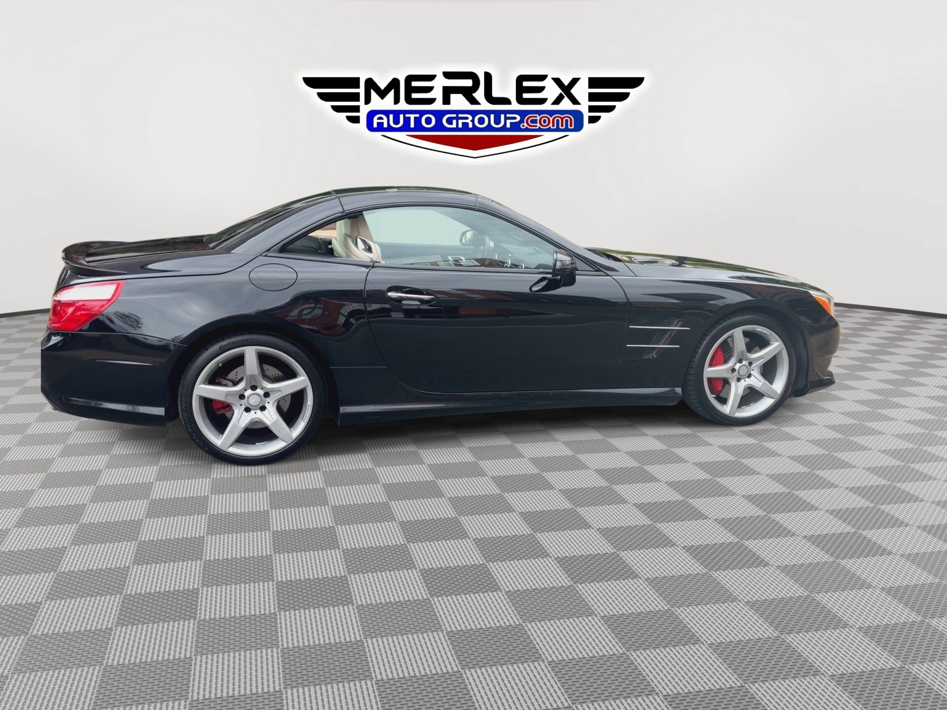 Used 2013 Mercedes-Benz SL 550 w/ Premium Pkg image 9