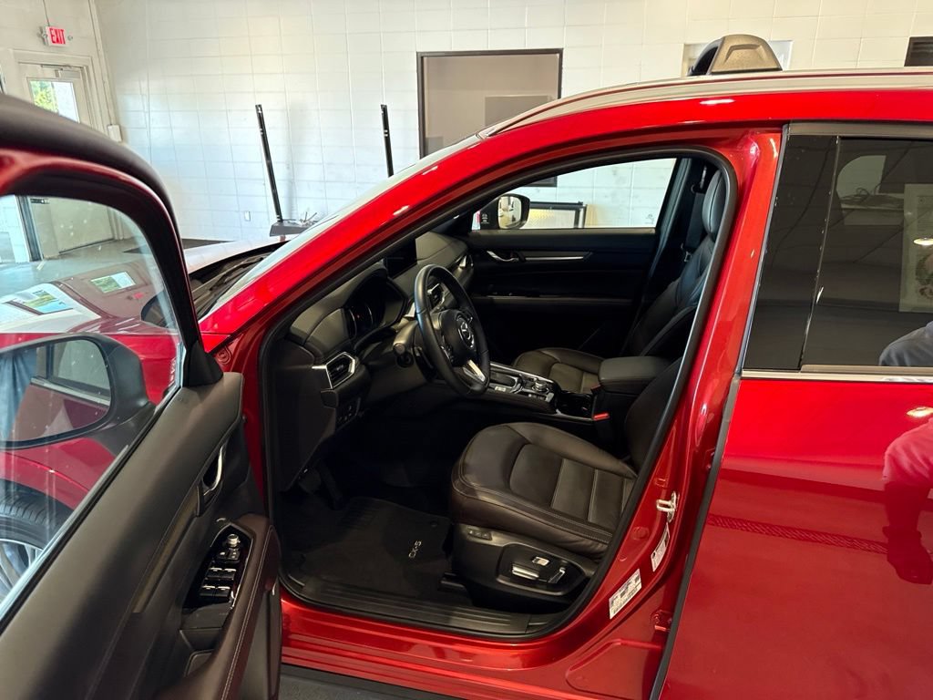 Used 2025 MAZDA CX-5 Signature AWD/4WD image 23