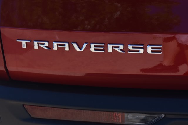 New 2027 Chevrolet Traverse LT w/ Driver Confidence Package FWD image 7