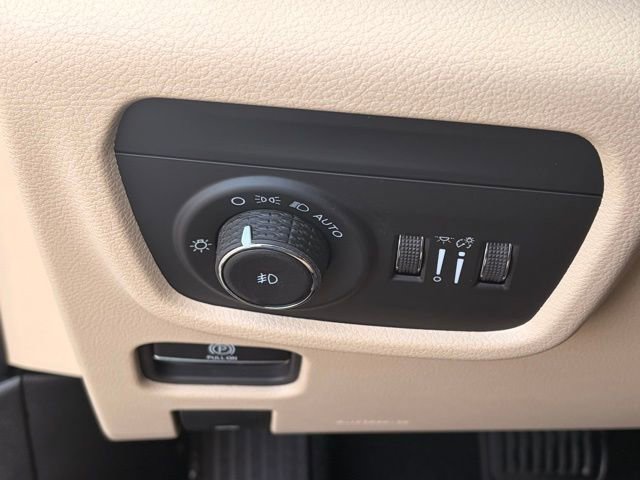 New 2025 Jeep Grand Cherokee Limited AWD/4WD image 28