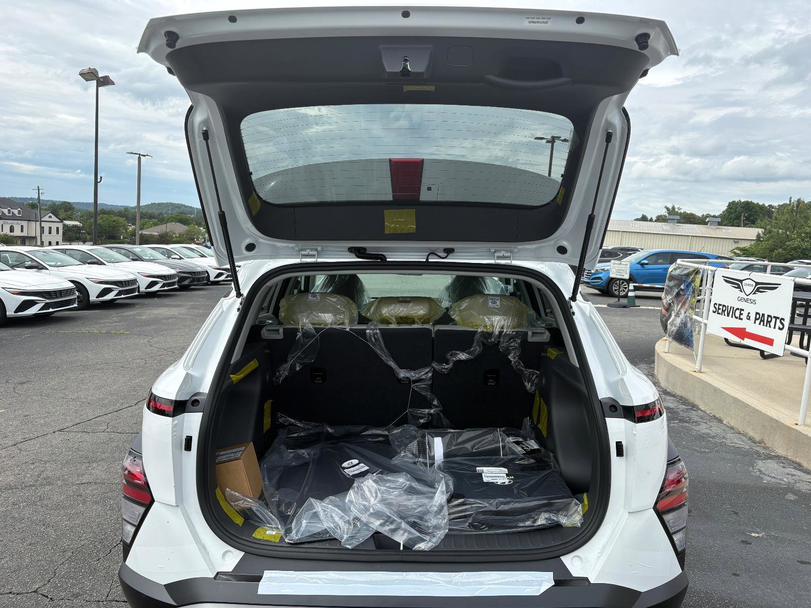 New 2026 Hyundai Kona SEL Premium FWD image 8