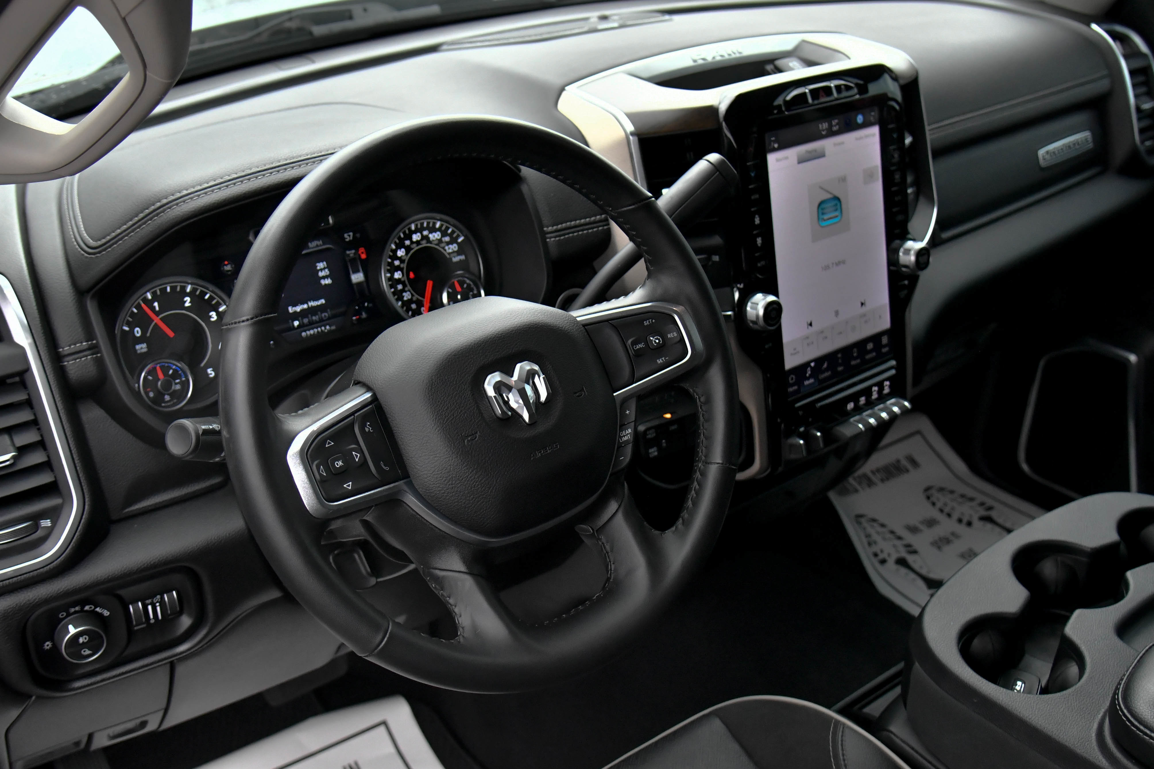 Used 2024 RAM 2500 Laramie image 18