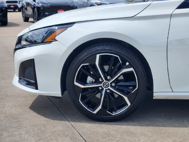 Used 2026 Nissan Altima 2.5 SR FWD image 8