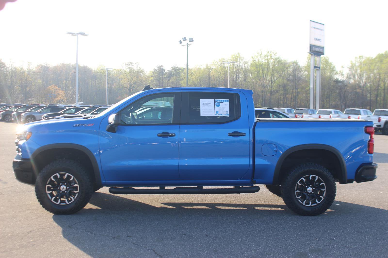 Used 2025 Chevrolet Silverado 1500 ZR2 w/ Technology Package image 4