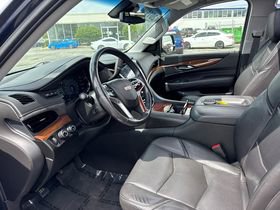 Used 2019 Cadillac Escalade ESV Luxury AWD/4WD image 10
