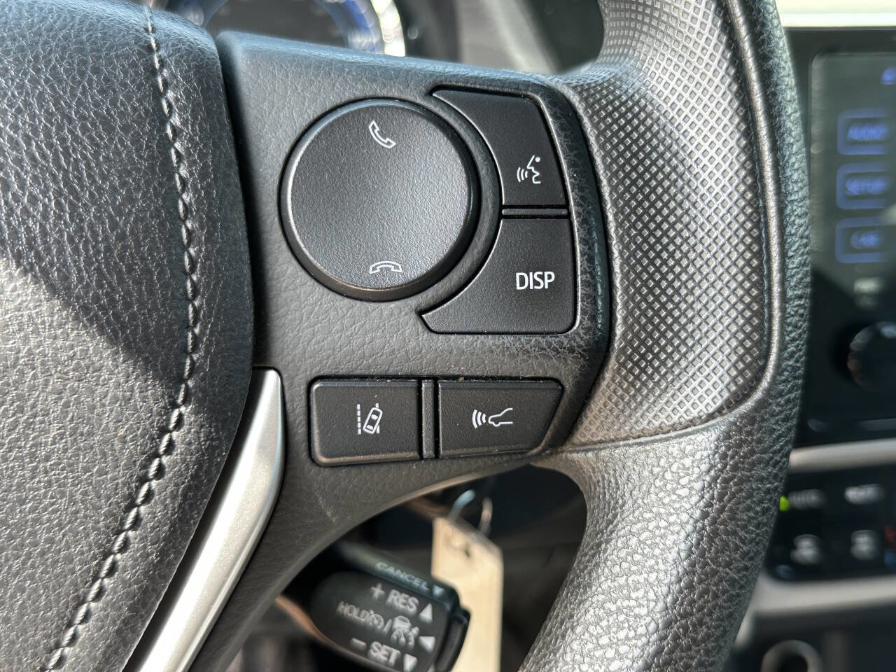 Used 2019 Toyota Corolla LE FWD image 27