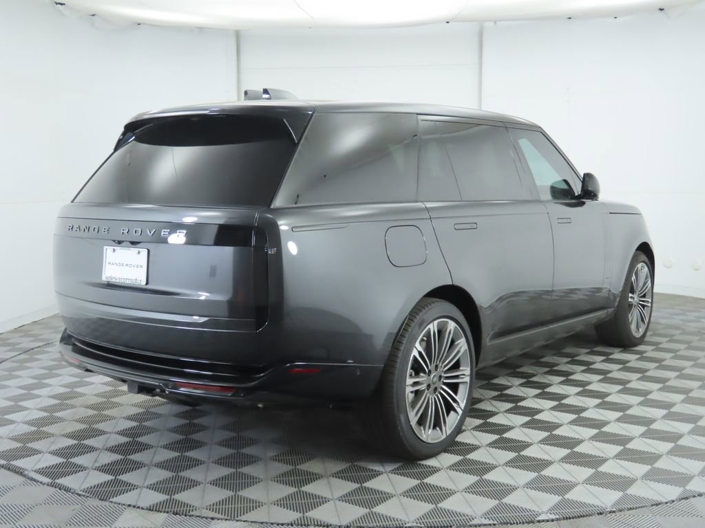 New 2025 Land Rover Range Rover Long Wheelbase SE image 5