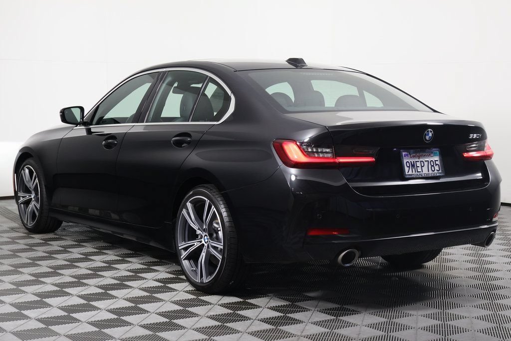 Used 2024 BMW 330i Sedan w/ Convenience Package RWD image 6