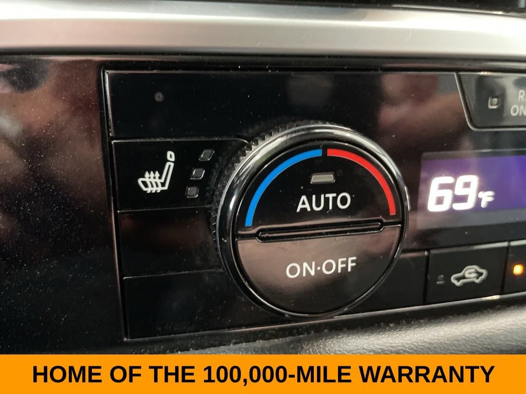 Used 2025 Nissan Pathfinder SV AWD/4WD image 15