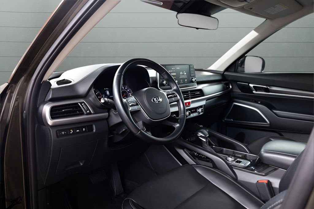Used 2020 Kia Telluride S w/ S 8 Passenger Seating Package AWD/4WD image 38