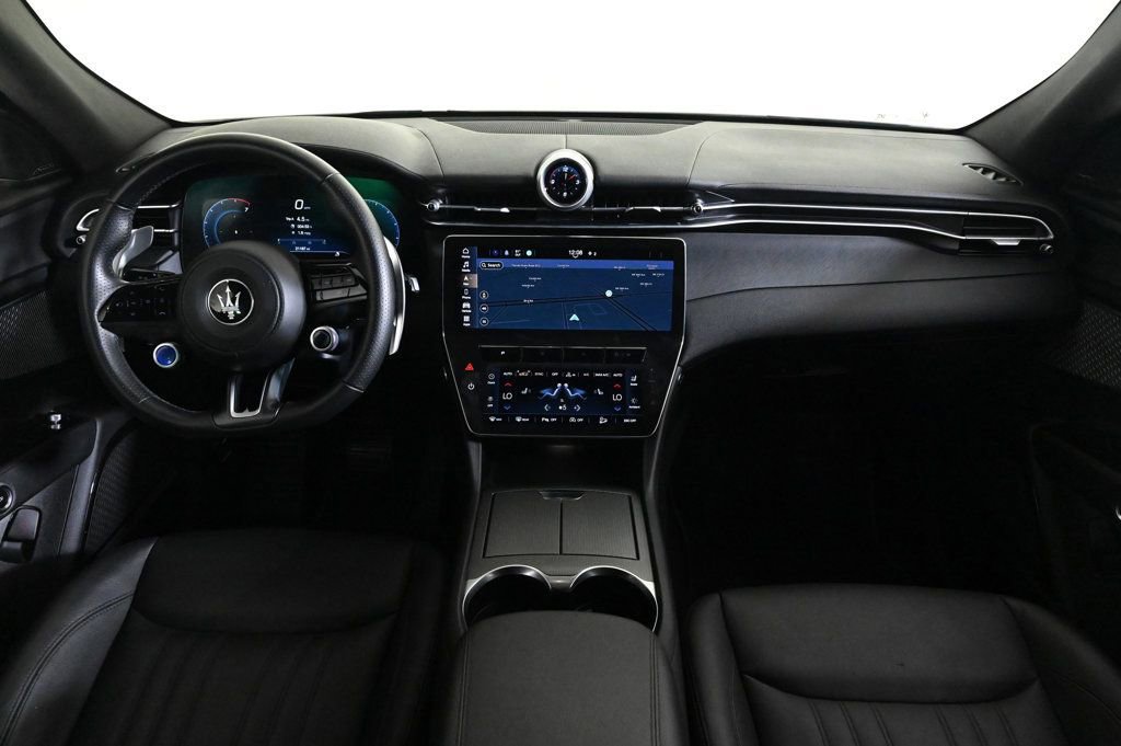 Used 2024 Maserati Grecale GT image 9
