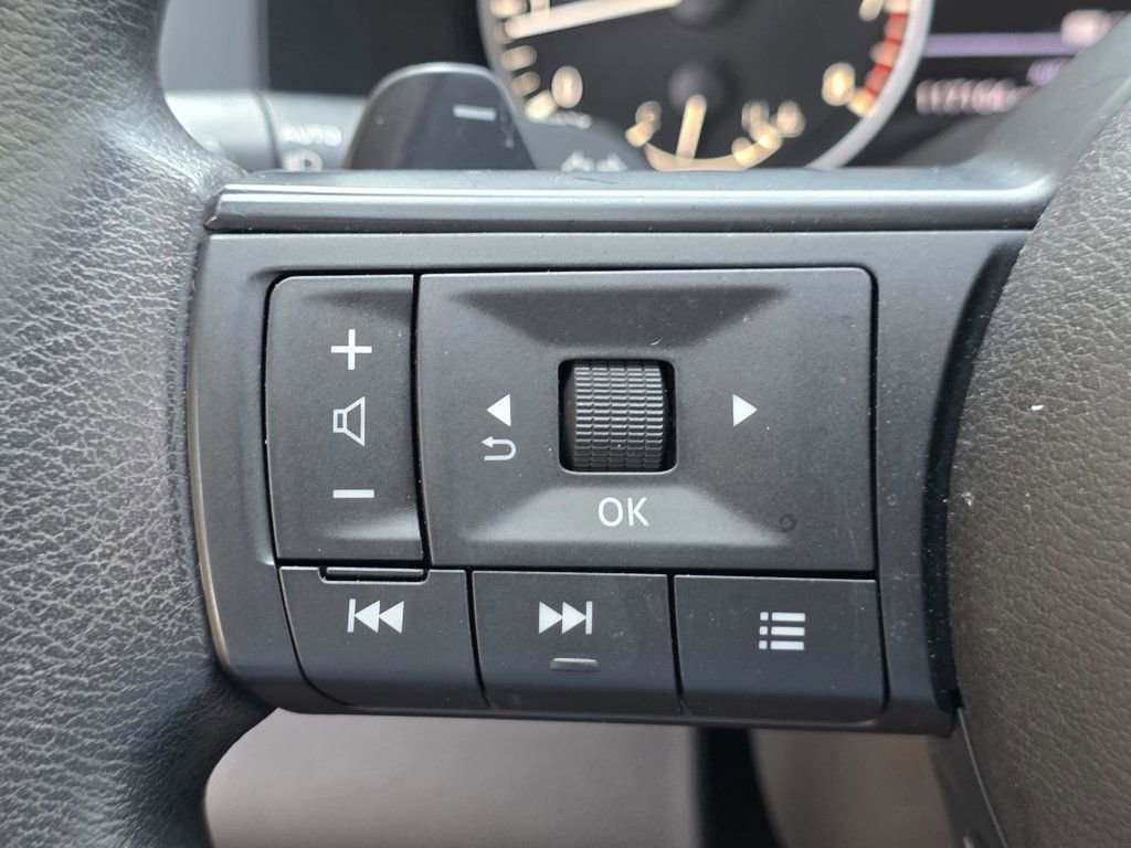 Used 2023 Nissan Pathfinder S w/ Cargo Package image 26
