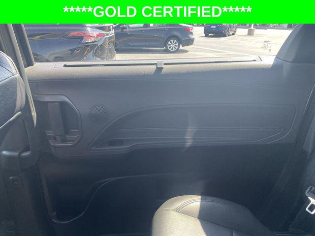 Certified 2022 Toyota Sienna XLE Woodland Edition AWD/4WD image 30
