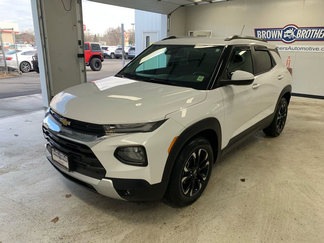 Used 2022 Chevrolet TrailBlazer LT w/ Convenience Package image 2