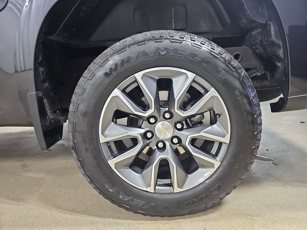 Certified 2024 Chevrolet Silverado 1500 LT AWD/4WD image 38