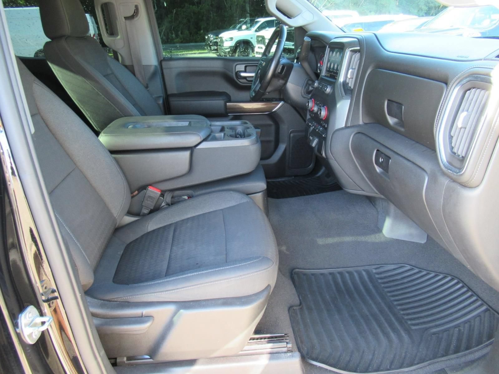Used 2022 Chevrolet Silverado 1500 LT AWD/4WD image 10
