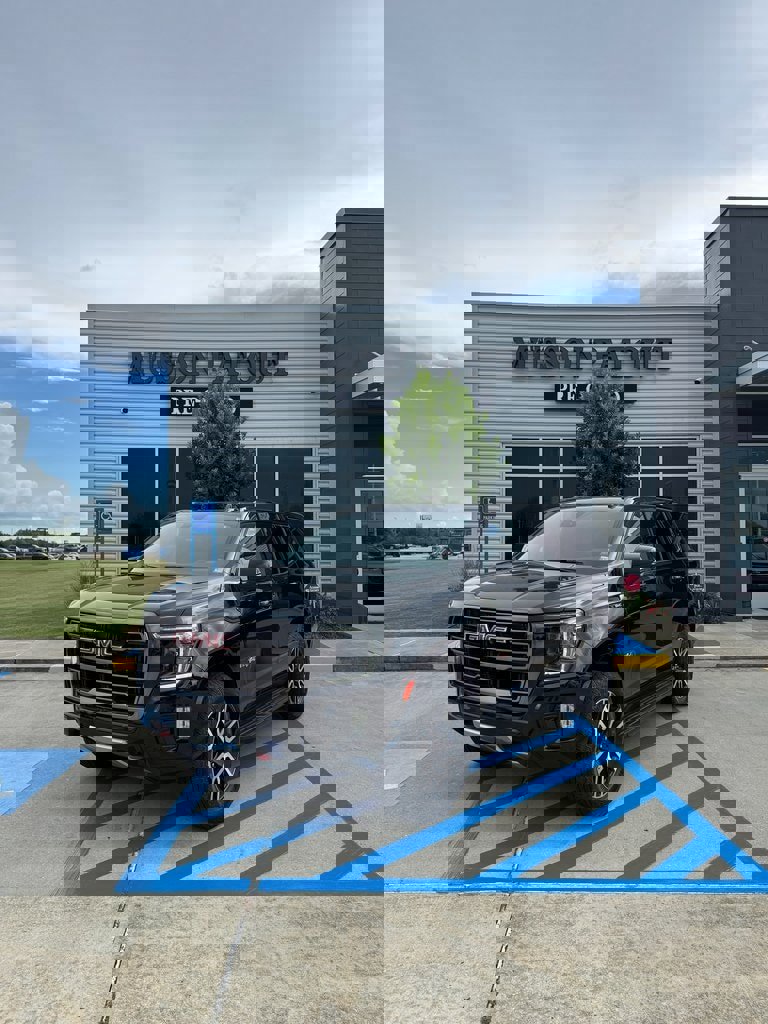 Used 2023 GMC Yukon AT4 w/ Technology Package