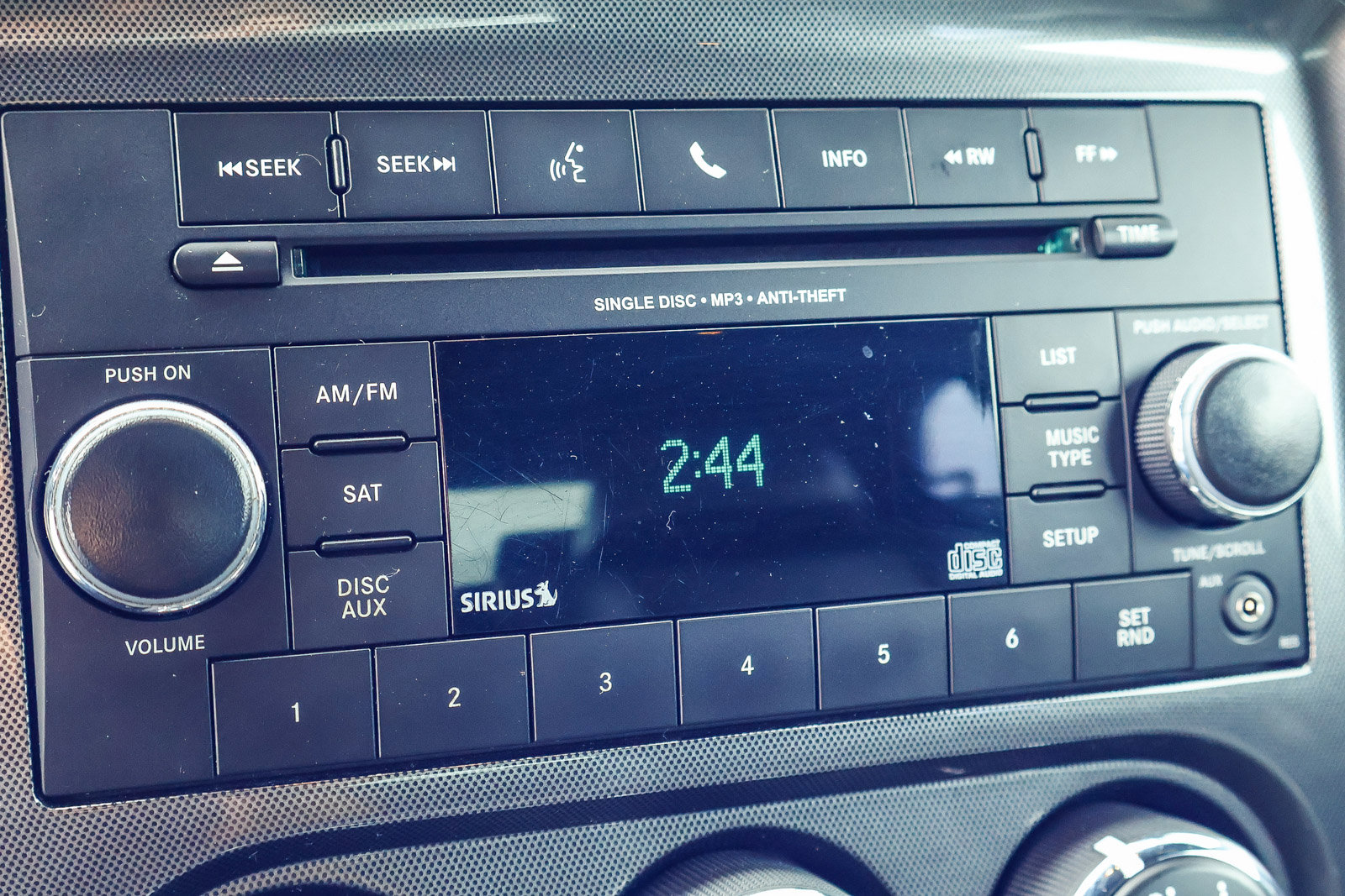 Used 2013 Dodge Challenger SXT Plus image 4