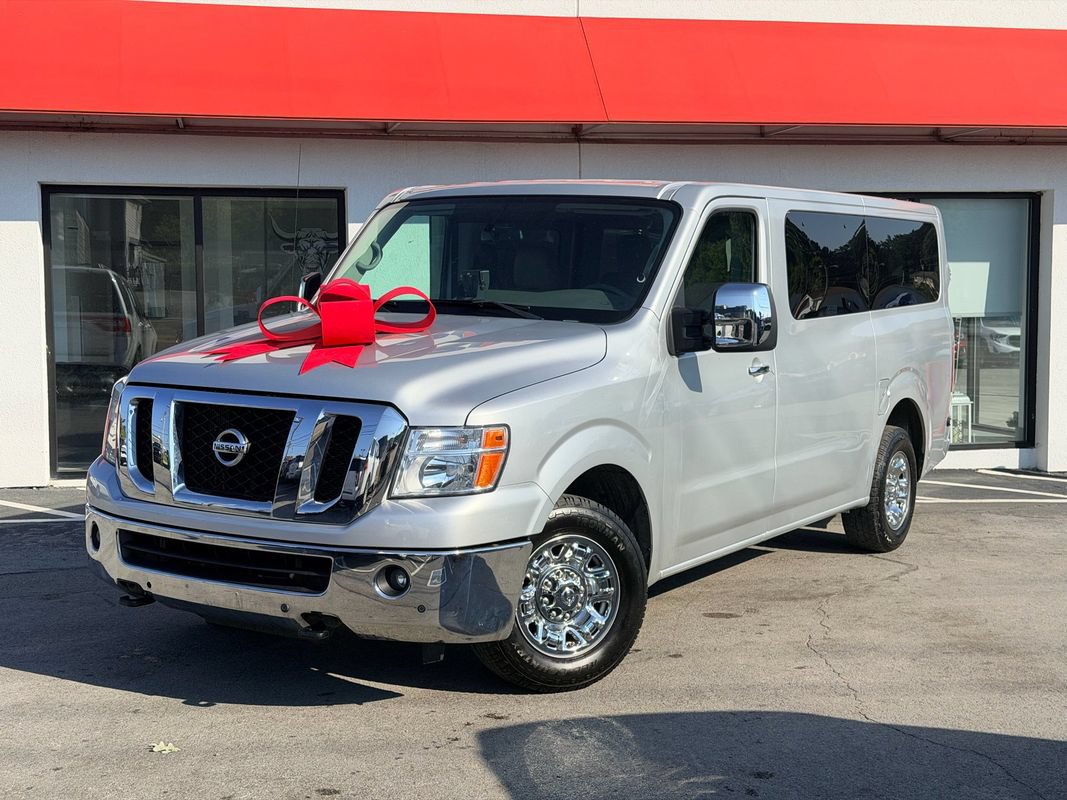Used 2018 Nissan NV 3500 SL RWD image 1