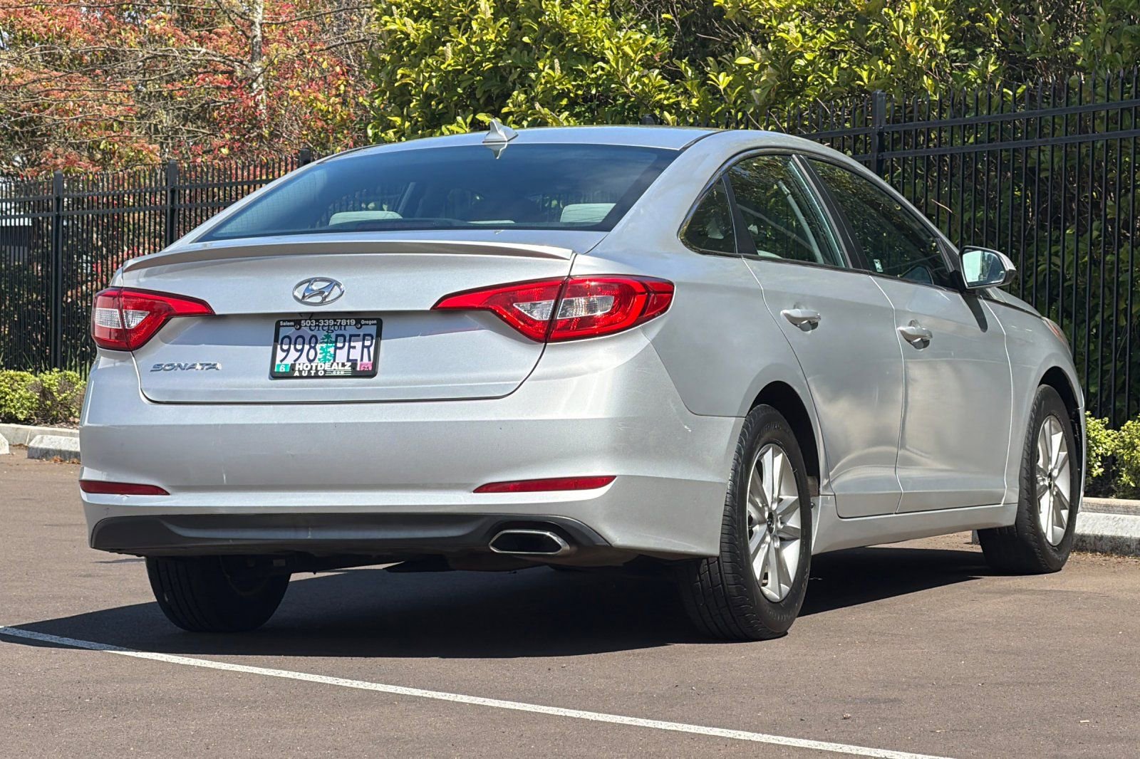 Used 2015 Hyundai Sonata SE image 4