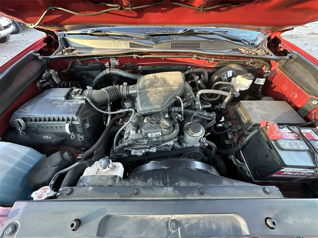 Used 2018 Toyota Tacoma SR image 24