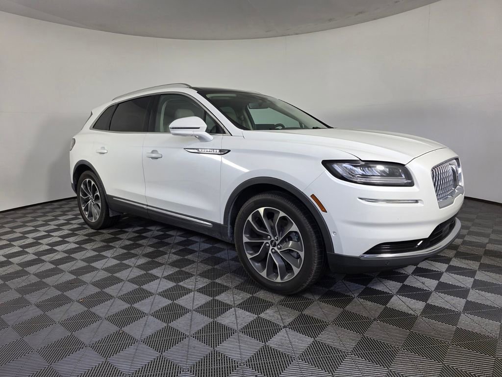 Used 2021 Lincoln Nautilus Reserve w/ Equipment Group 201A image 7