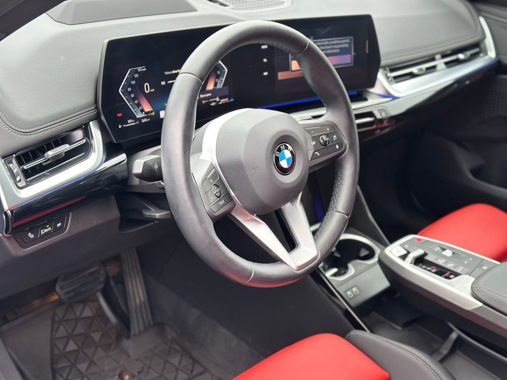 Certified 2025 BMW X1 xDrive28i w/ Technology Package image 11