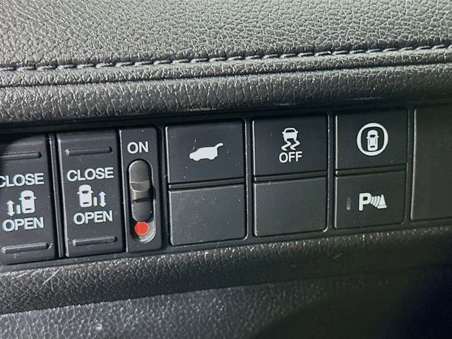 Certified 2023 Honda Odyssey Touring image 24