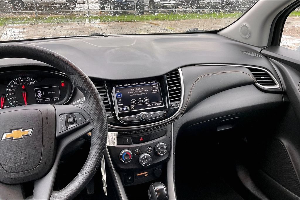 Used 2022 Chevrolet Trax LS w/ Tint and Cruise Package FWD image 9