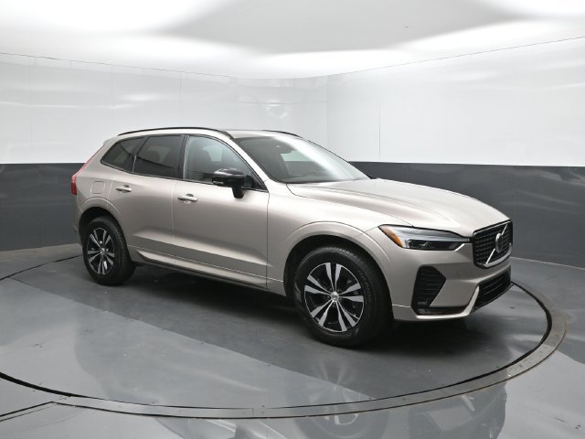 Used 2025 Volvo XC60 B5 Core AWD/4WD image 26