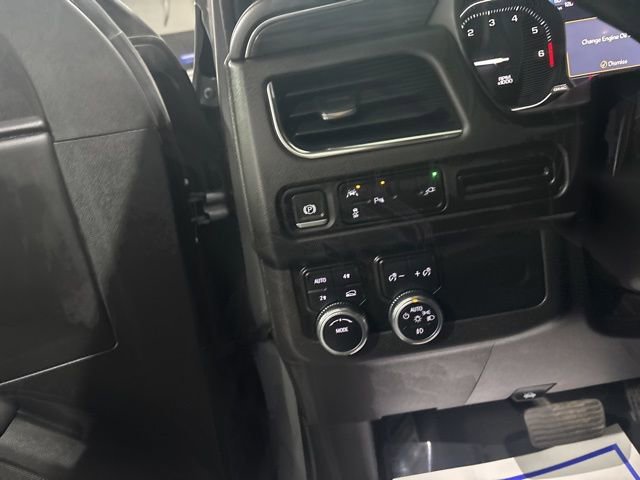 Used 2021 GMC Yukon SLT w/ SLT Premium Package image 14