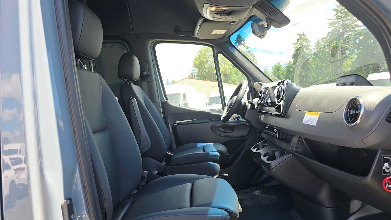 New 2026 Mercedes-Benz Sprinter 2500 image 11