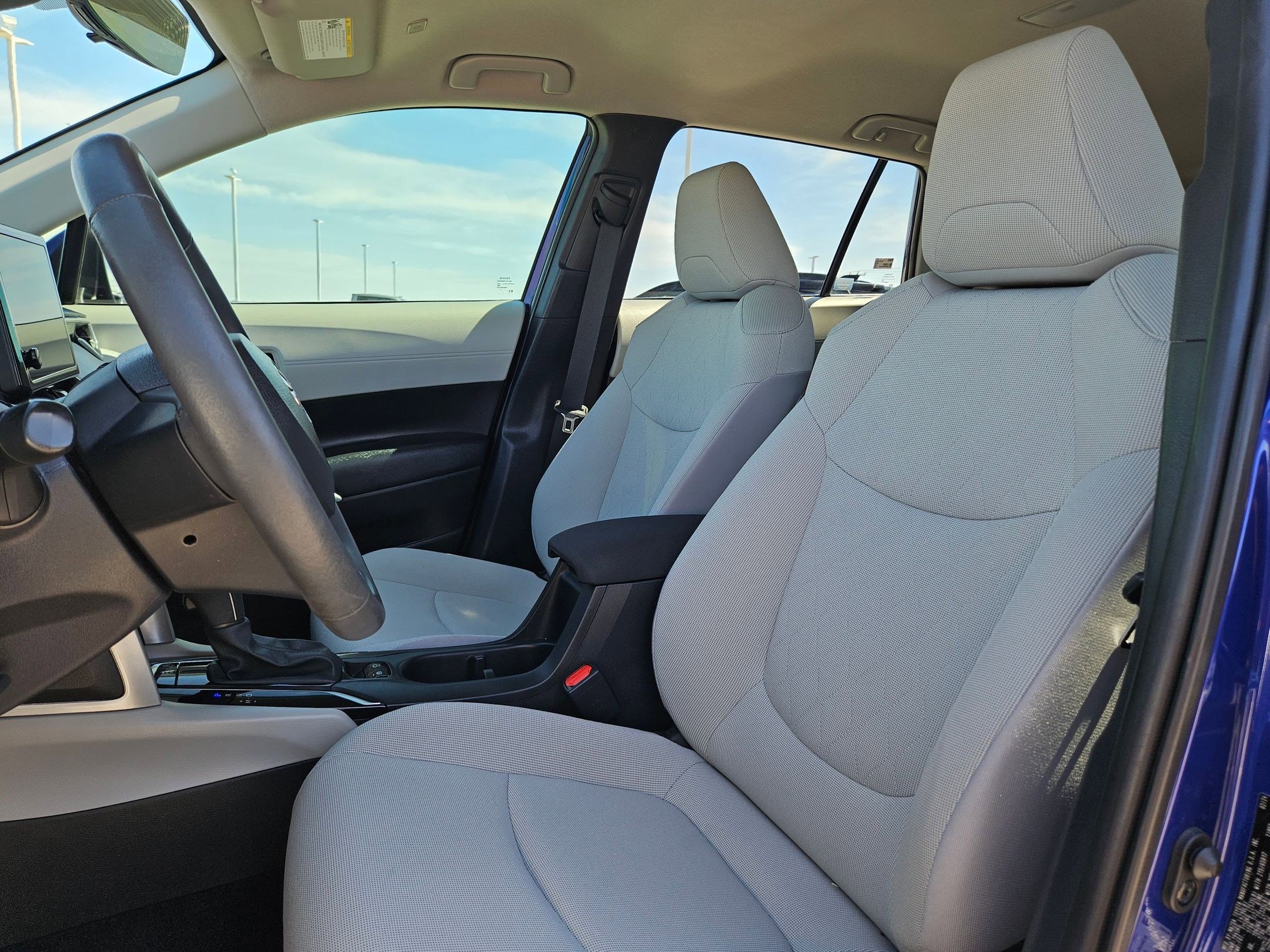 Used 2024 Toyota Corolla Cross LE image 13