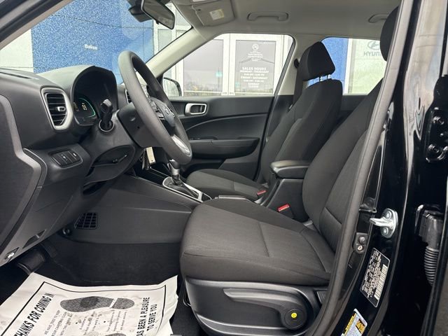 Certified 2026 Hyundai Venue SE image 12