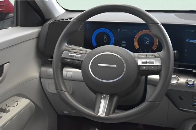 Used 2025 Hyundai Kona SEL image 24