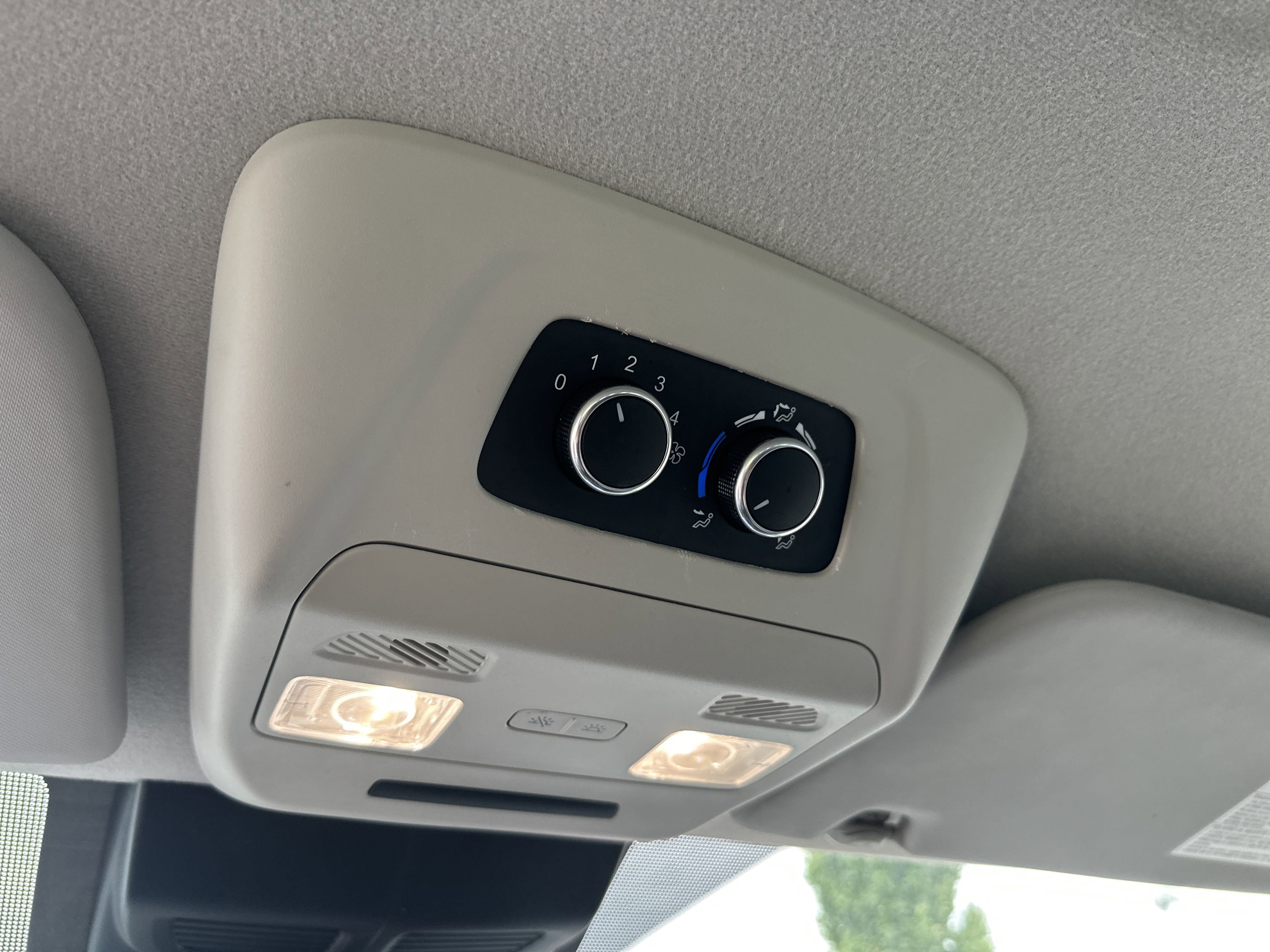 Used 2022 Ford Transit 350 XLT image 20