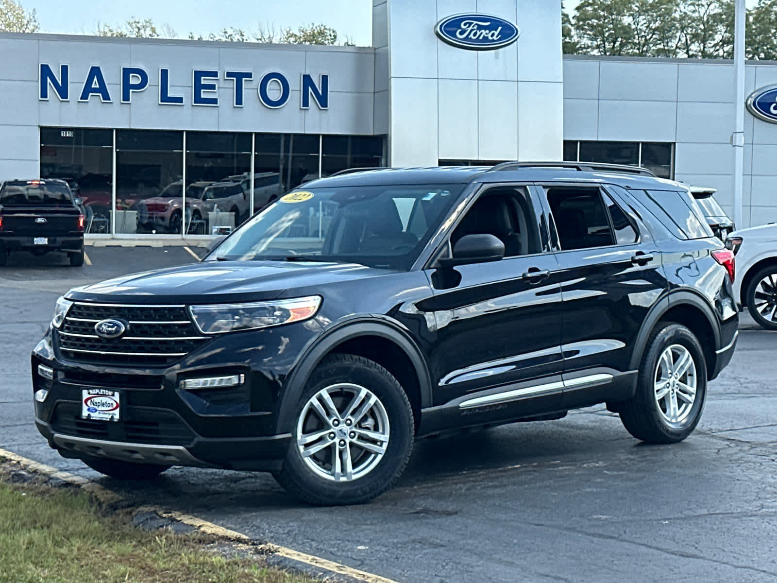 Certified 2022 Ford Explorer XLT w/ Equipment Group 202A