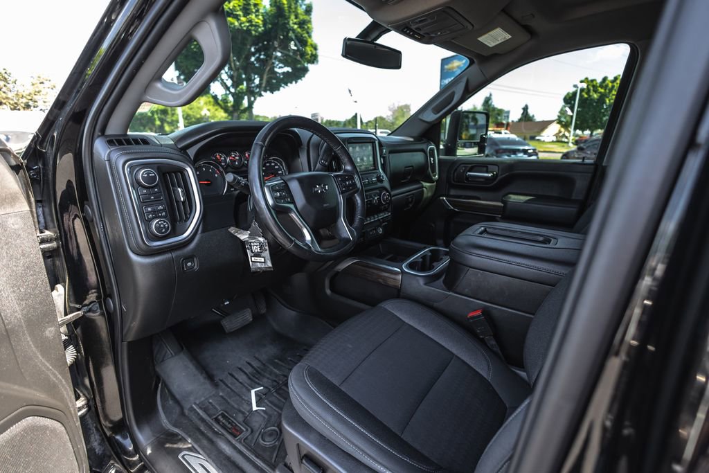 Used 2021 Chevrolet Silverado 2500 LT w/ Midnight Edition AWD/4WD image 9
