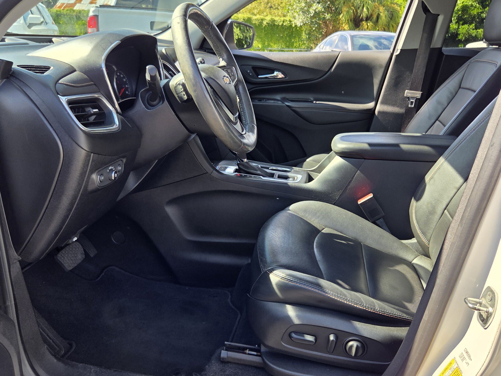 Certified 2018 Chevrolet Equinox Premier FWD image 9