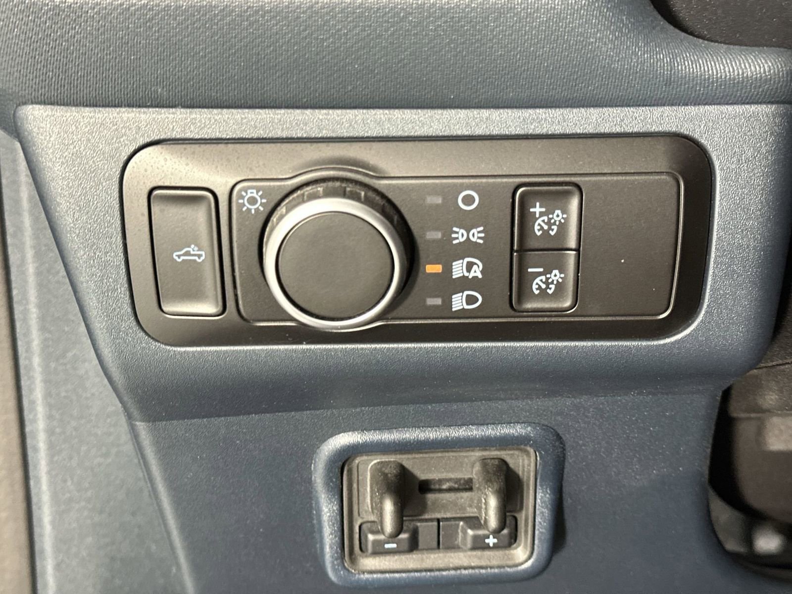 Used 2025 Ford Maverick Lariat w/ 4K Tow Package image 22