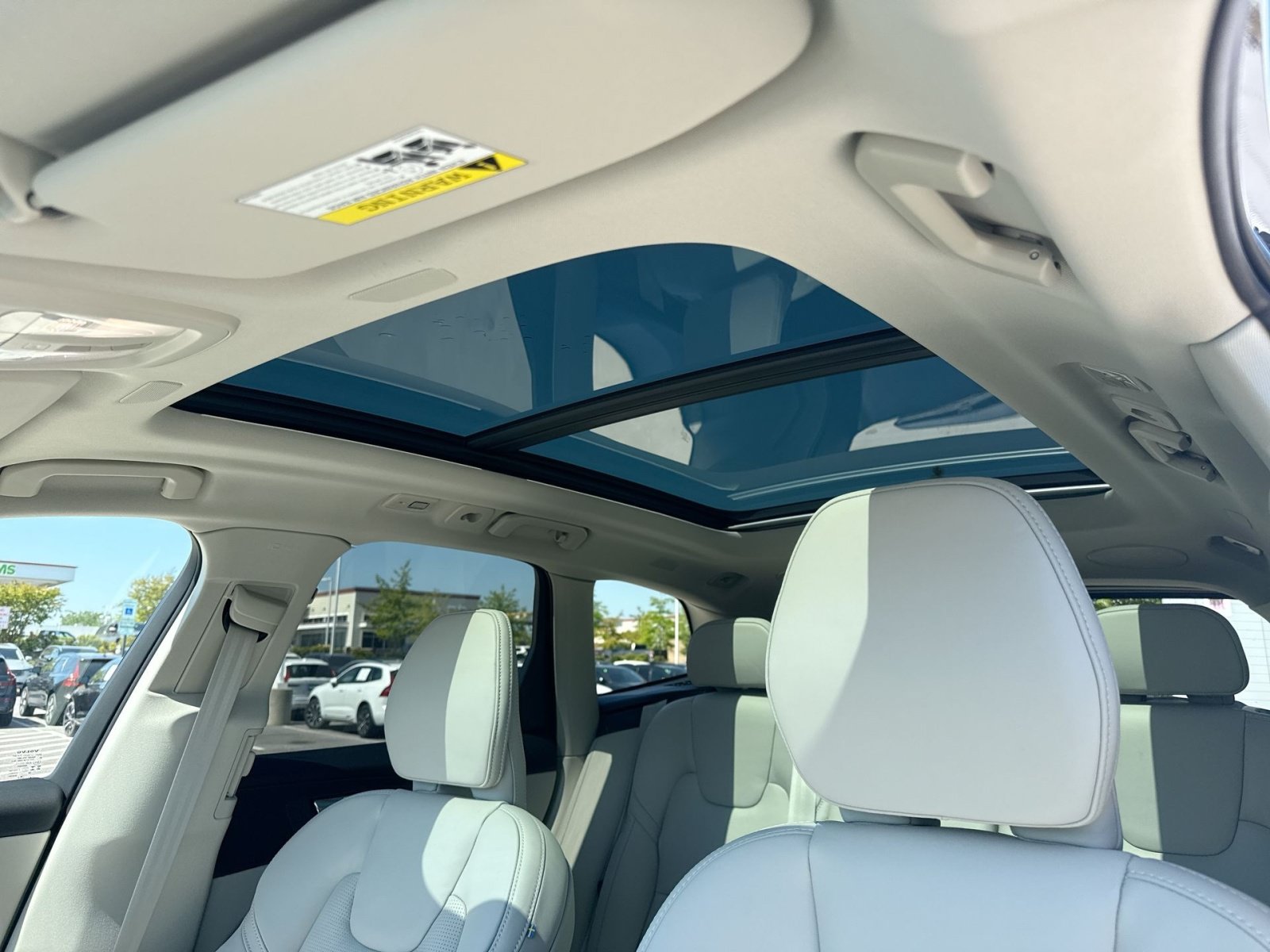 New 2026 Volvo XC60 T8 Ultra w/ Climate Package AWD/4WD image 23