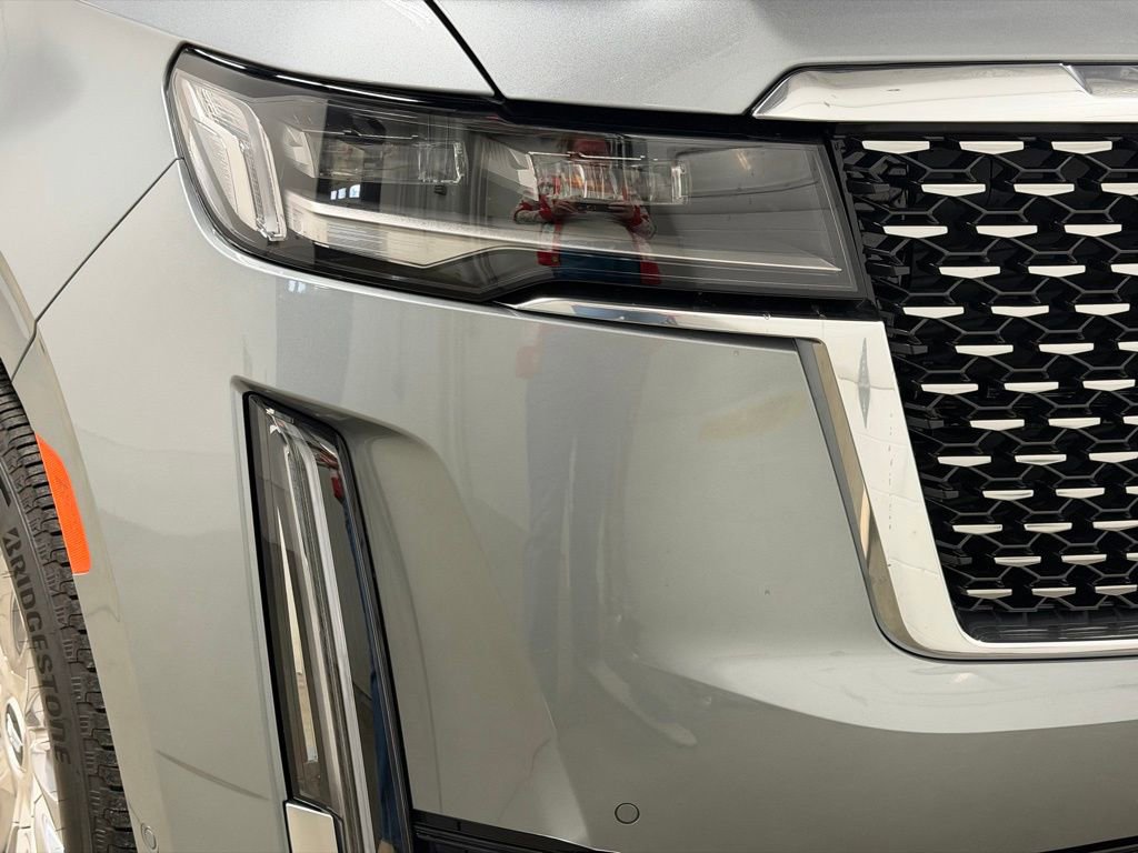 Used 2024 Cadillac Escalade ESV Premium Luxury image 17
