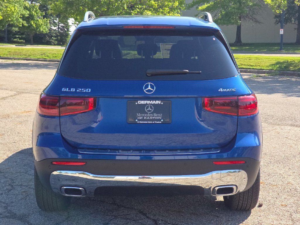 New 2026 Mercedes-Benz GLB 250 4MATIC image 15