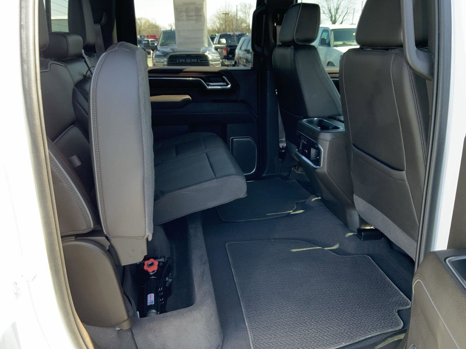 Used 2024 GMC Sierra 3500 Denali image 65