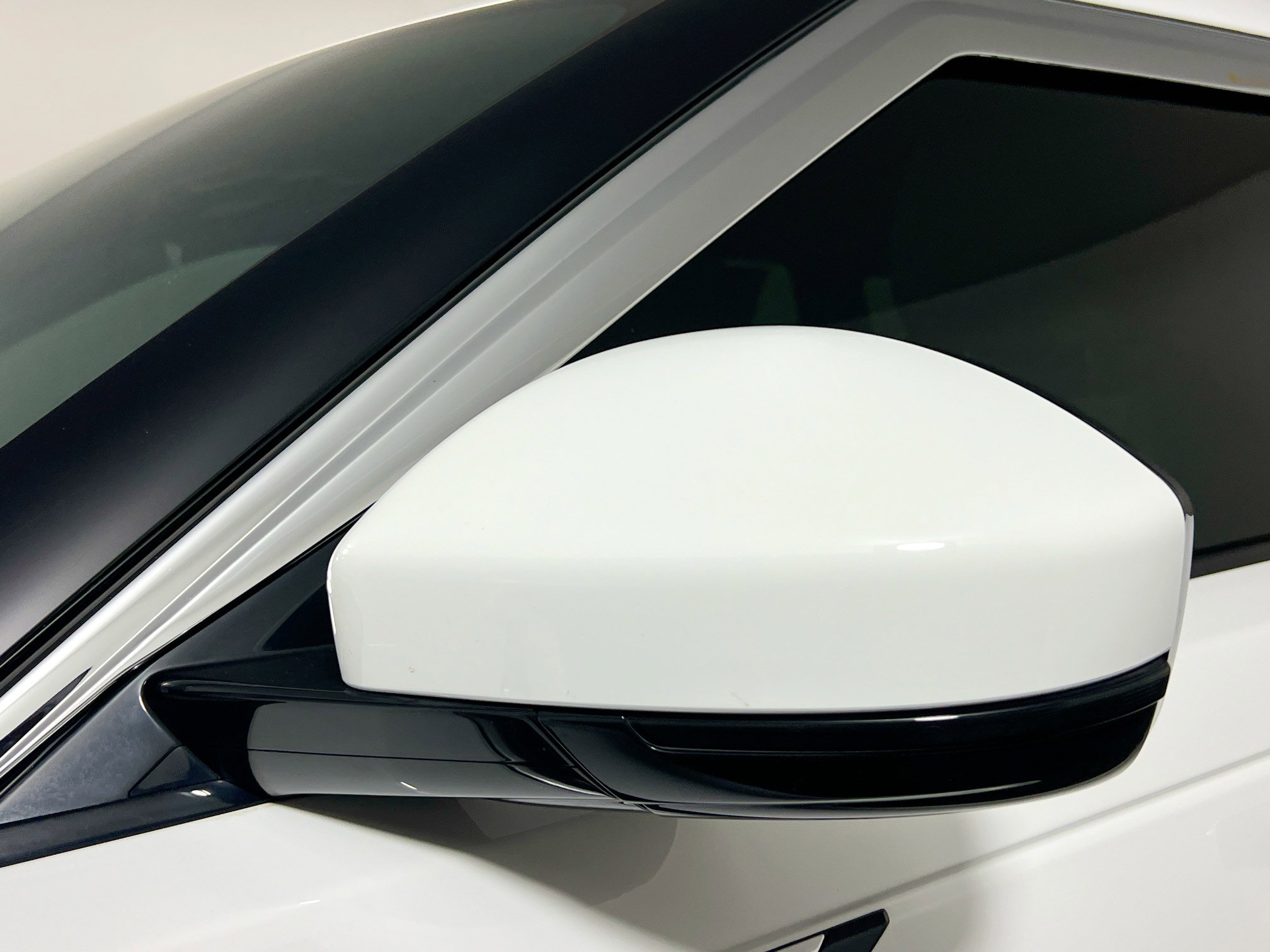 Used 2023 Land Rover Range Rover Velar S image 12