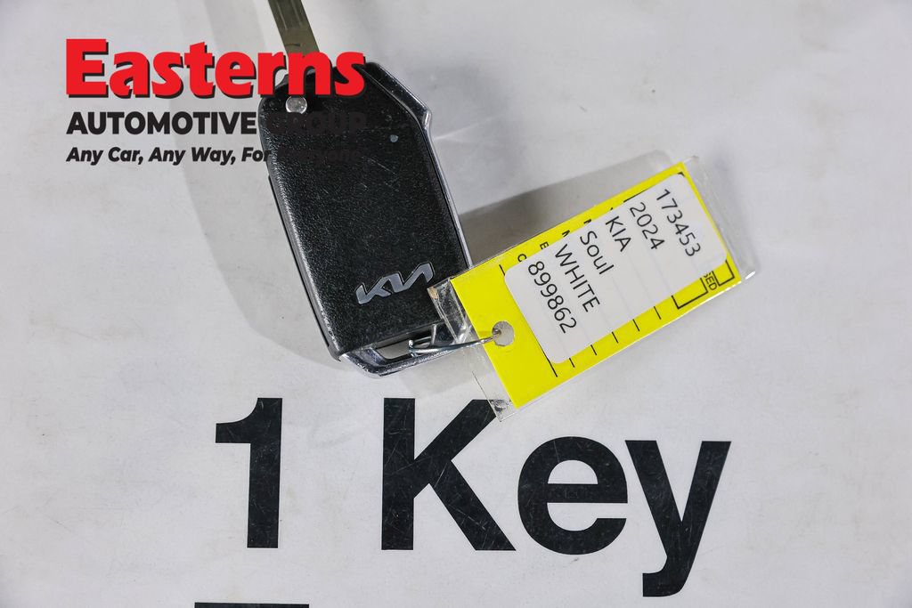 Used 2024 Kia Soul LX w/ Option Group 015 FWD image 25