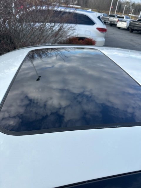 Used 2019 Mercedes-Benz E 300 4MATIC image 6