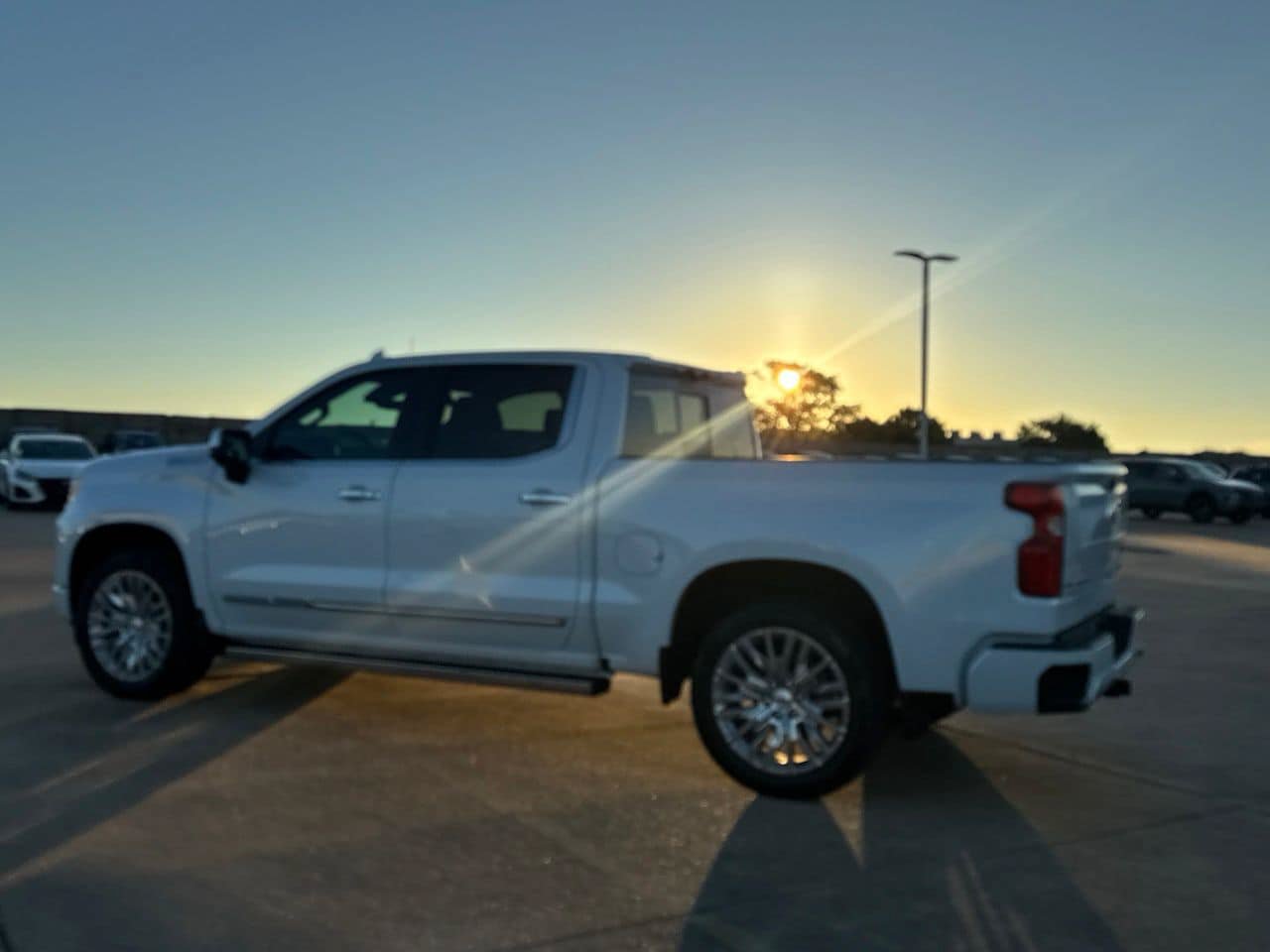 Used 2026 Chevrolet Silverado 1500 High Country AWD/4WD image 17