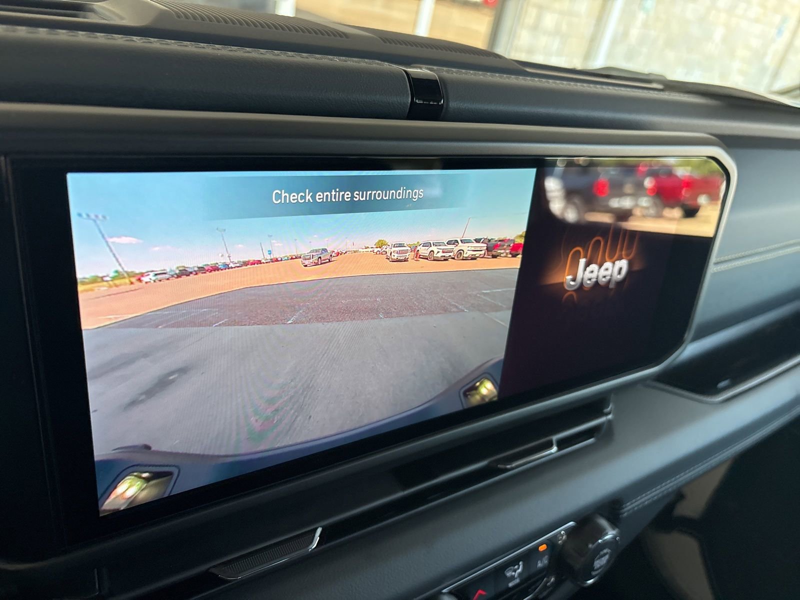 New 2025 Jeep Gladiator Sport image 17