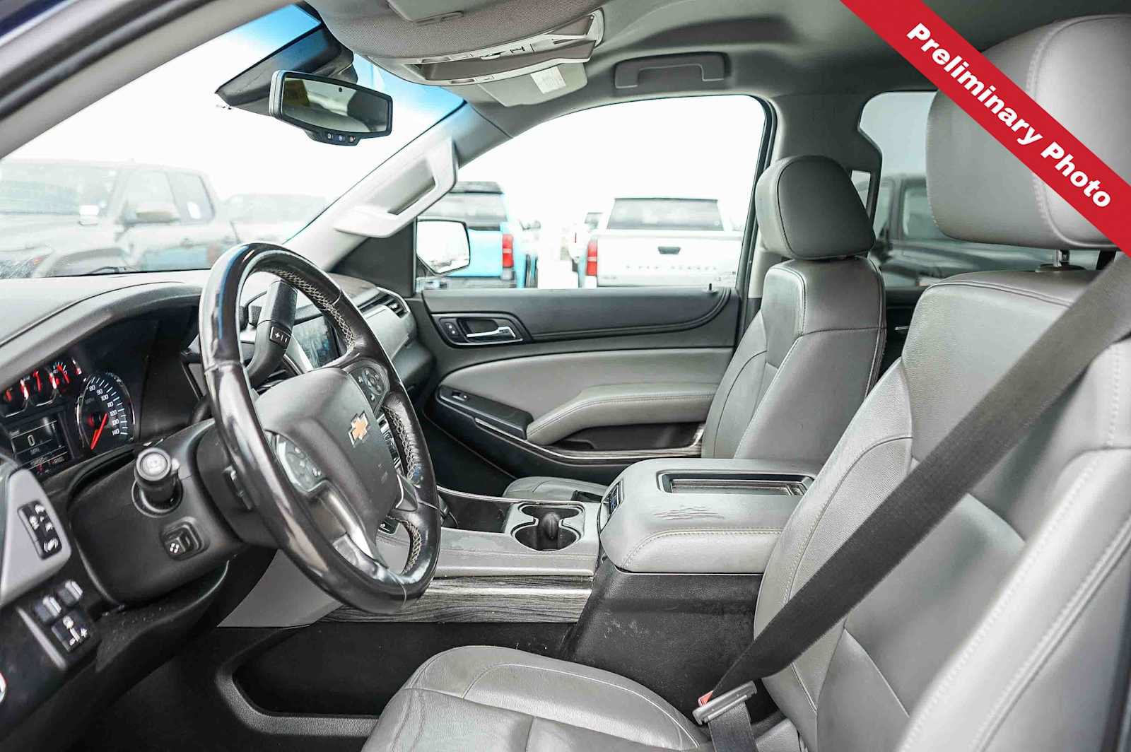 Used 2019 Chevrolet Tahoe LT w/ Luxury Package RWD image 13